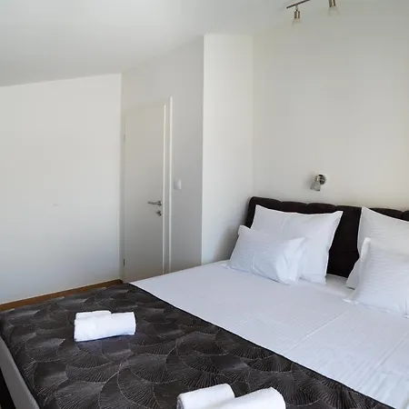 Onyx Apartment