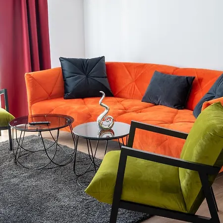 Onyx Apartment *