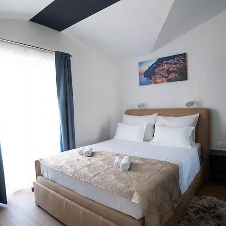 Onyx Apartment *